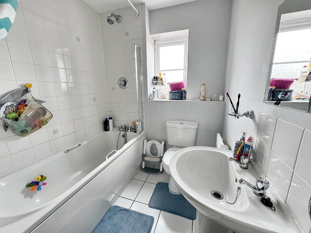 Images for Crowe Road, Bedford