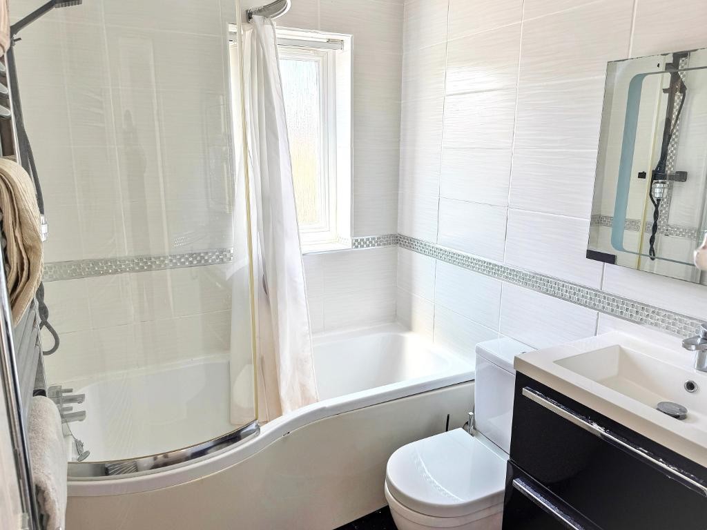Images for Clover Avenue, Bedford