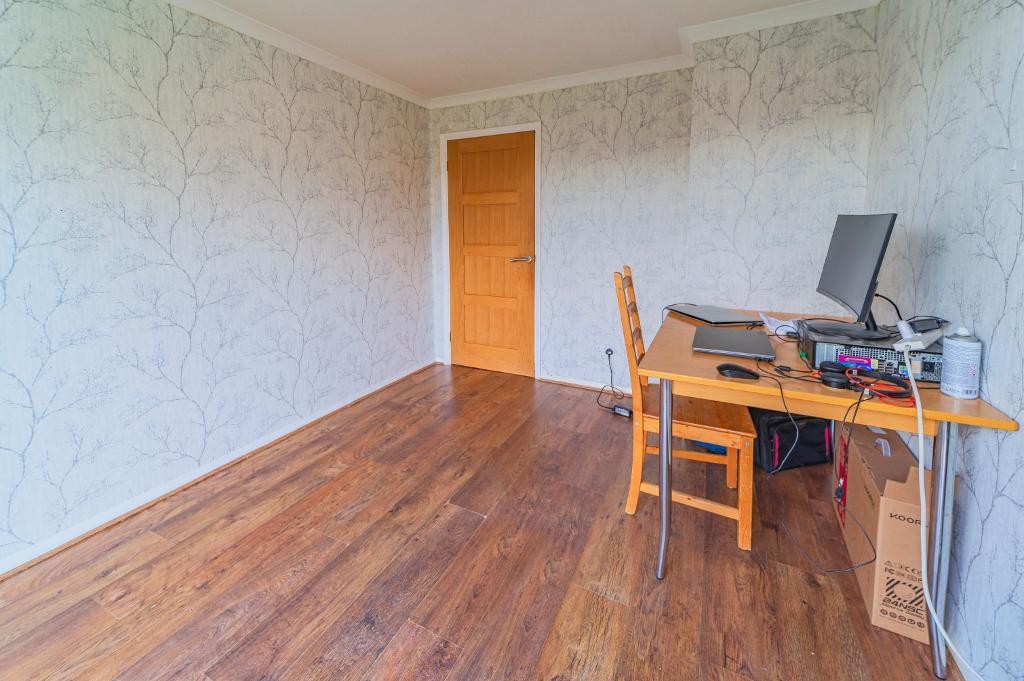 Images for Waveney Avenue, Bedford