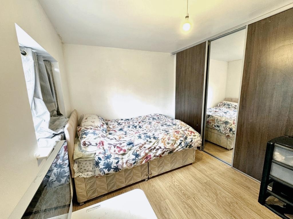 Images for Rooksmead, Bedford