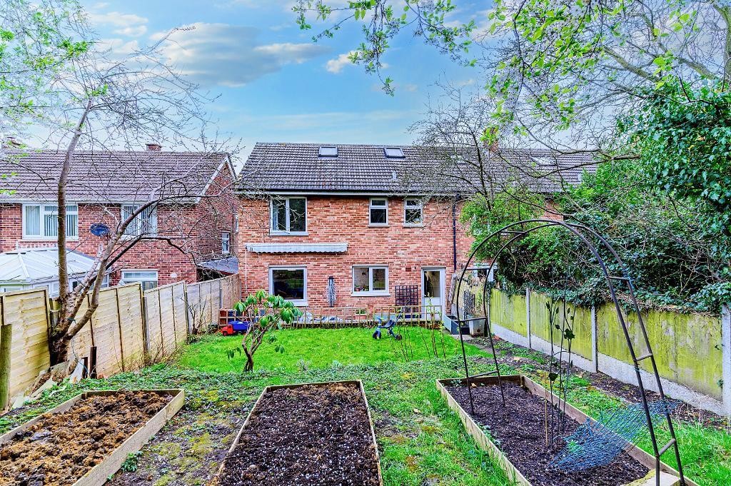 Images for Rooksmead, Bedford