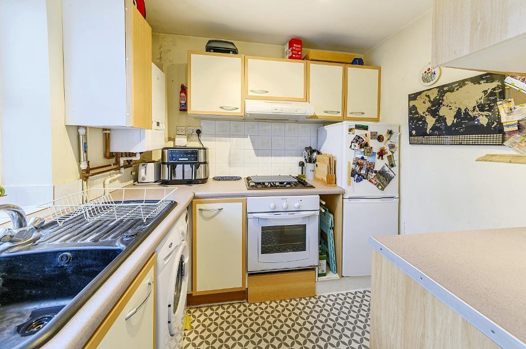 Images for Crediton Close, Bedford