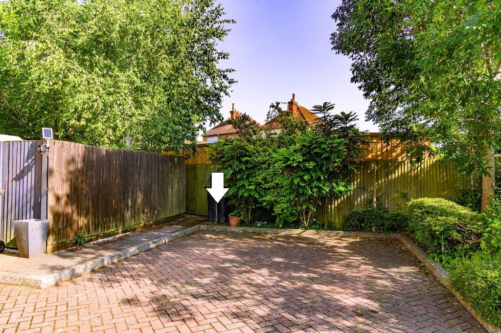 Images for Leiston Close, Bedford