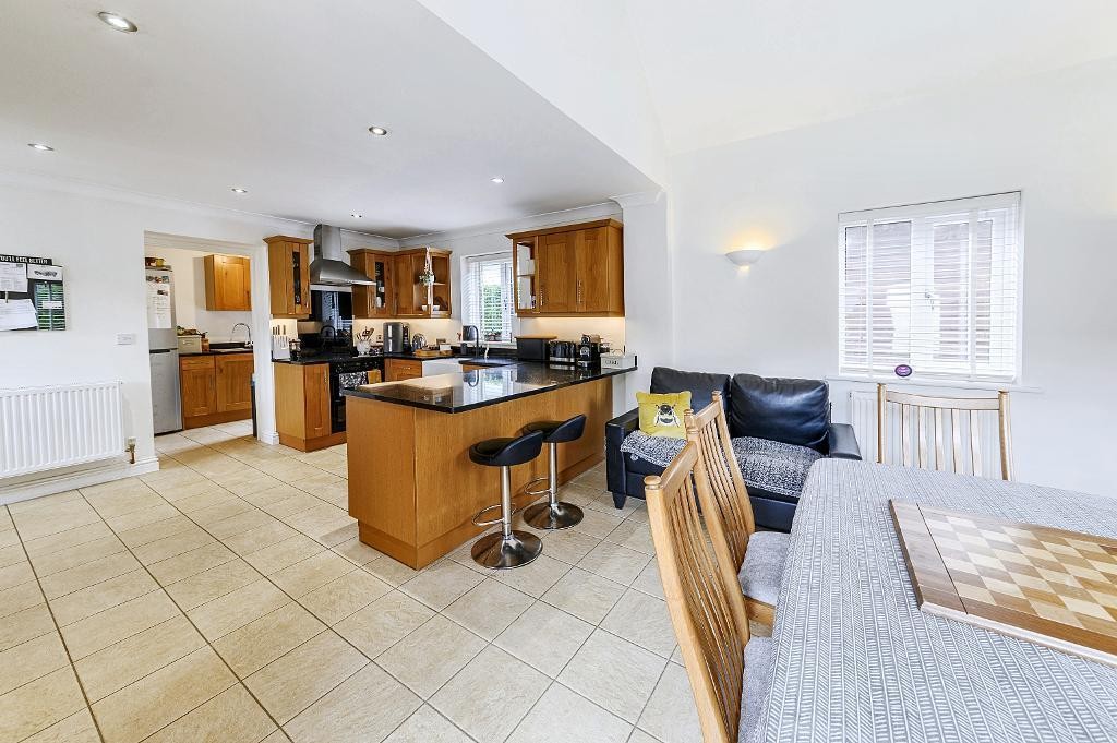 Images for Church End, Thurleigh Bedford