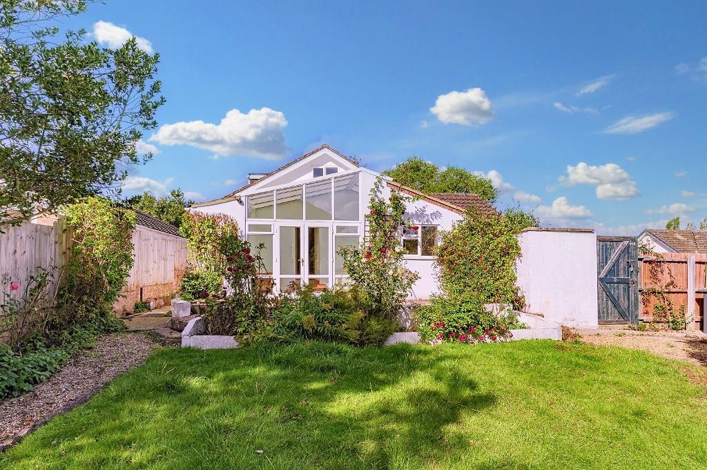 Images for Merlin Gardens, Bedford