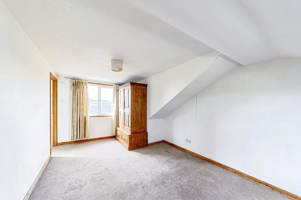 Images for Merlin Gardens, Bedford