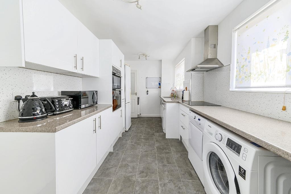 Images for Merlin Gardens, Bedford