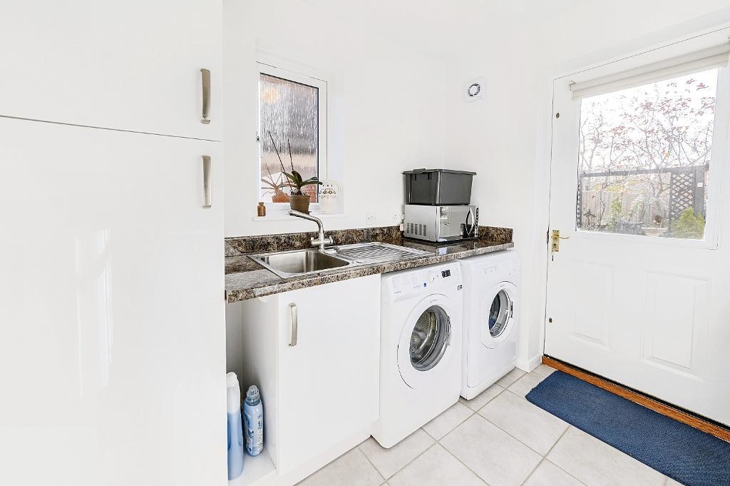 Images for Francis Groves Close, Bedford