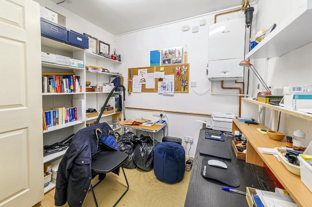 Images for Francis Groves Close, Bedford