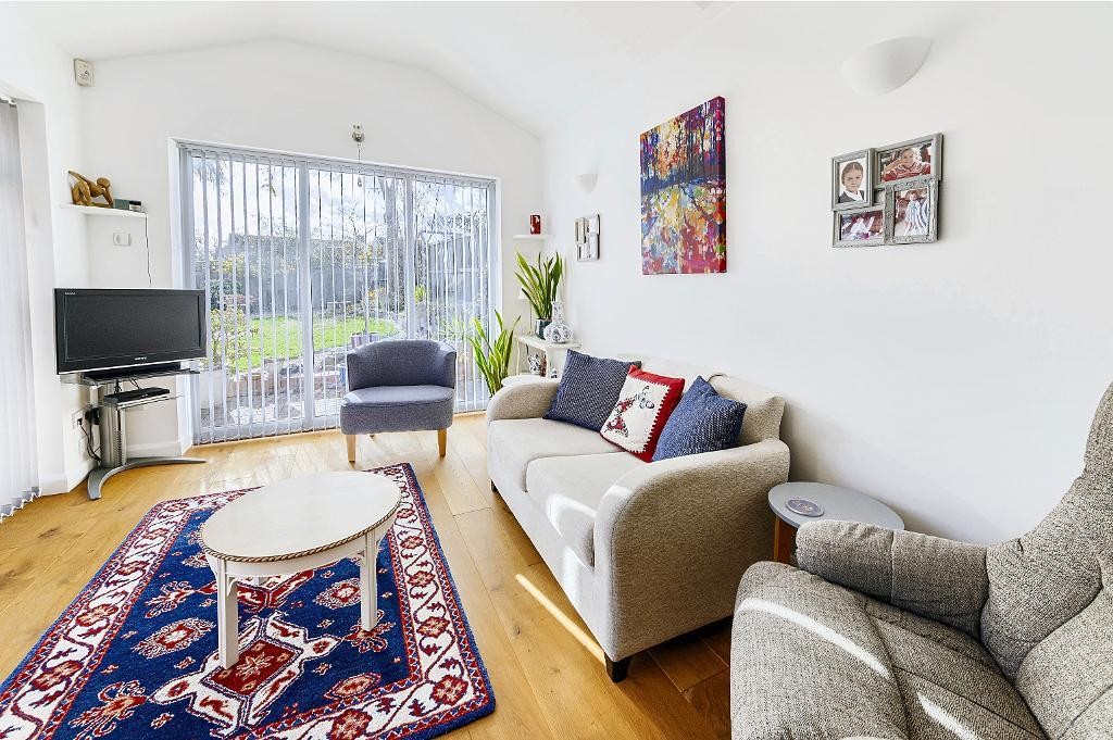 Images for Francis Groves Close, Bedford