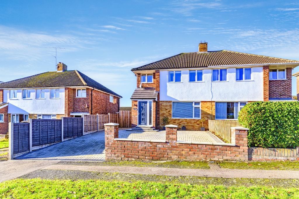 Images for Larkway, Bedford