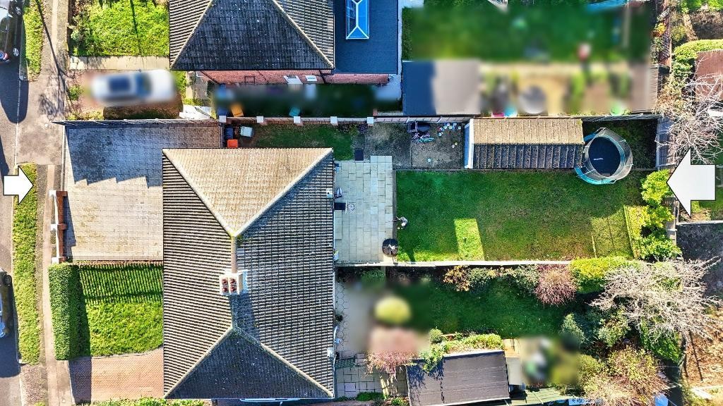 Images for Larkway, Bedford