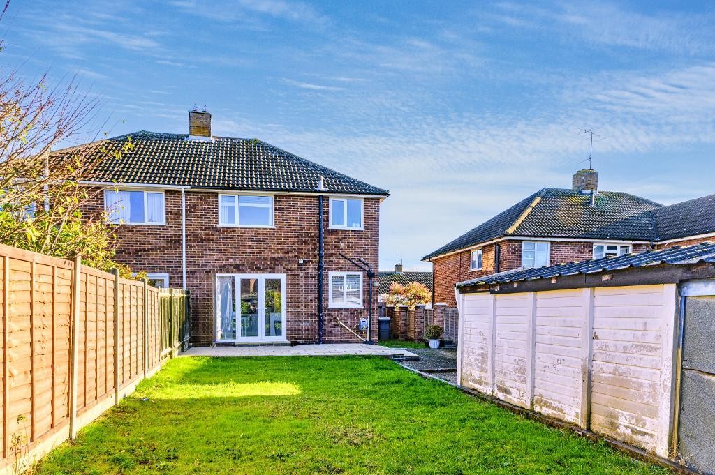 Images for Larkway, Bedford