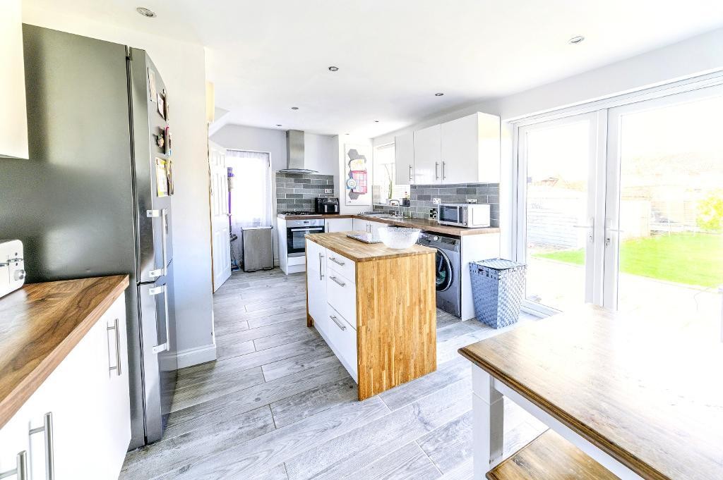 Images for Larkway, Bedford