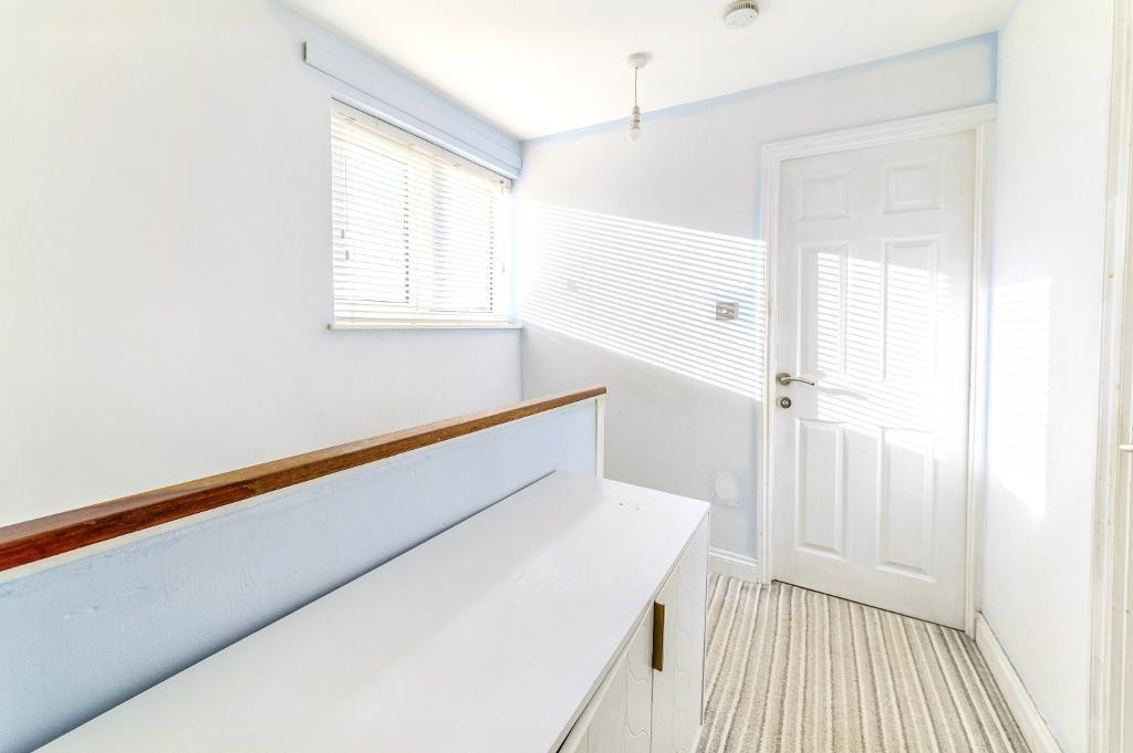 Images for Larkway, Bedford