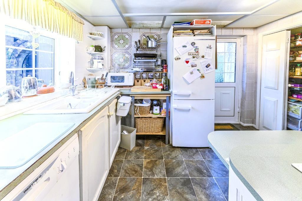 Images for Waveney Avenue, Bedford