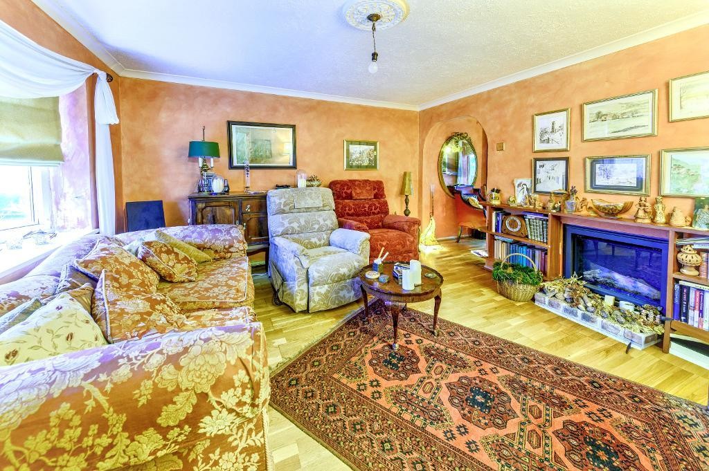 Images for Waveney Avenue, Bedford