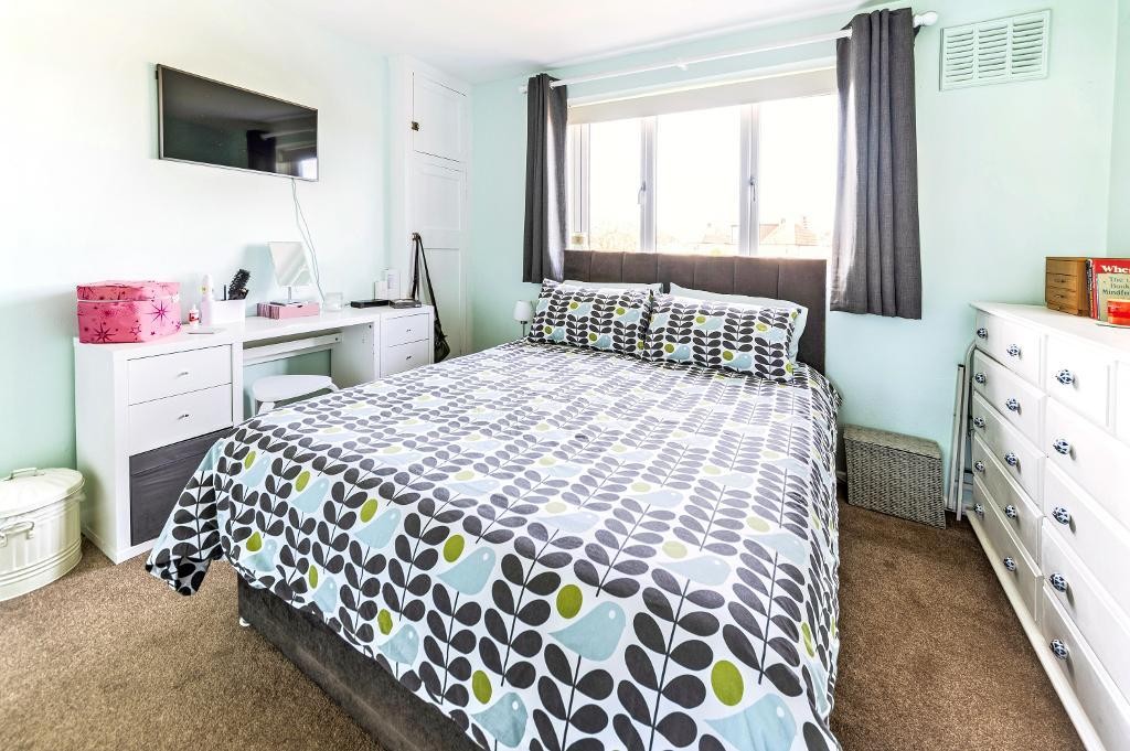 Images for Aylesbury Rd, Bedford