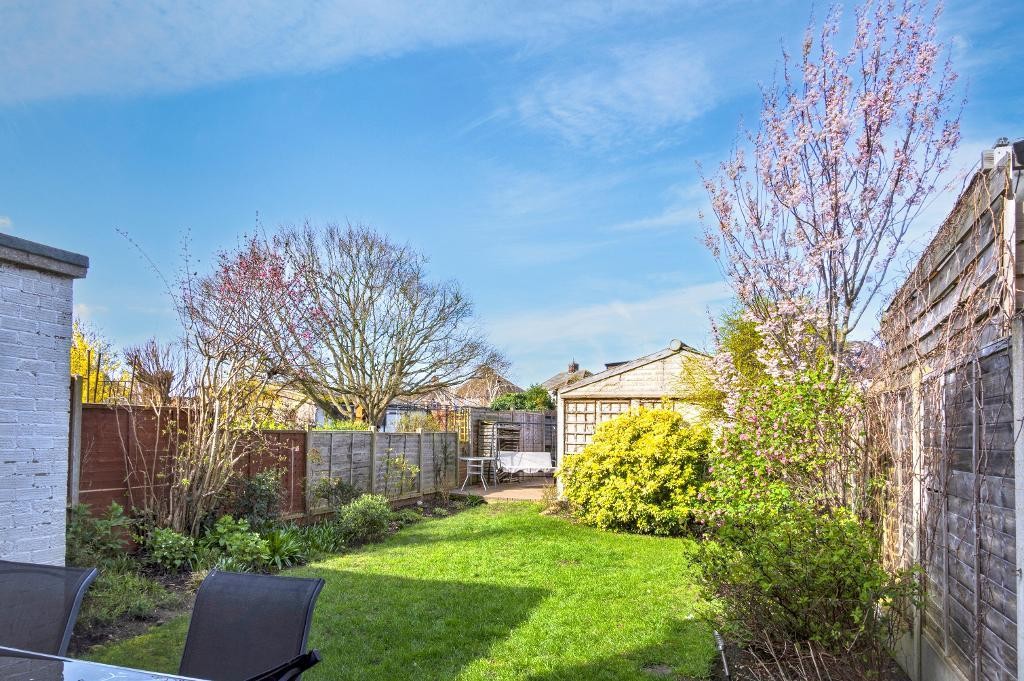 Images for Aylesbury Rd, Bedford