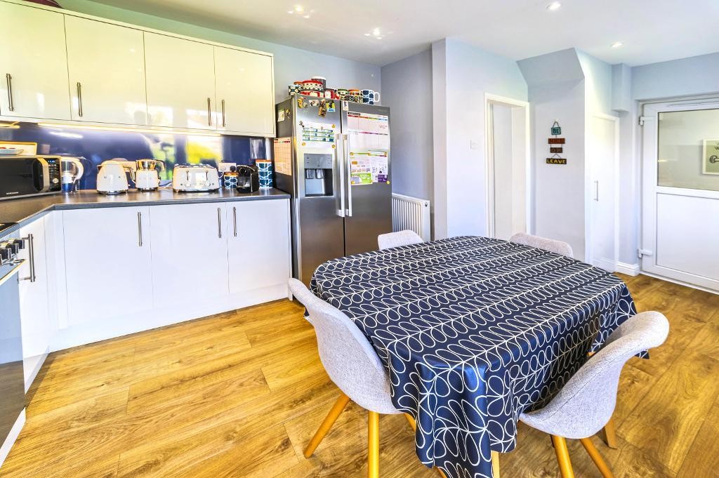 Images for Aylesbury Rd, Bedford