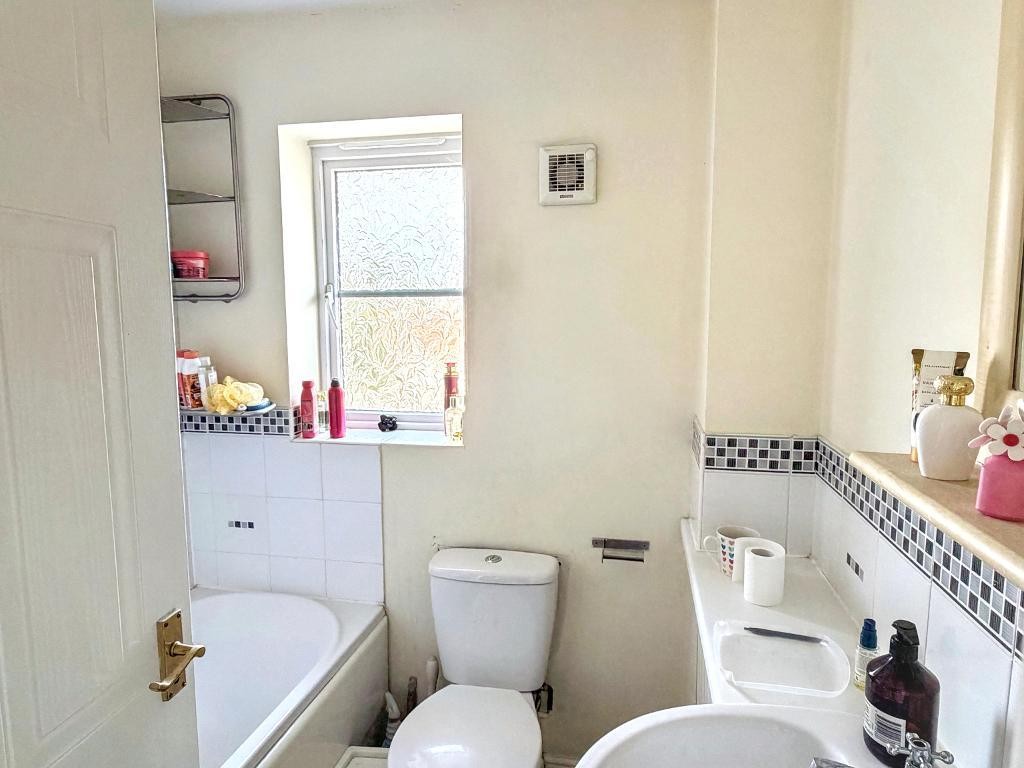 Images for Gillespie Close, Bedford