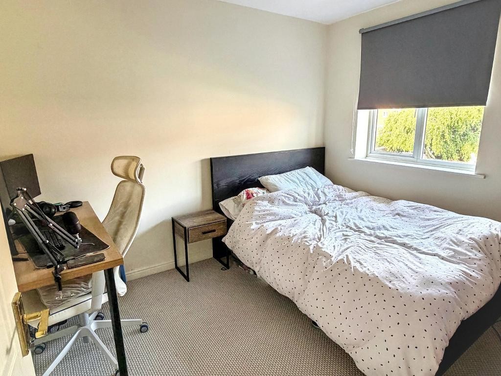 Images for Gillespie Close, Bedford