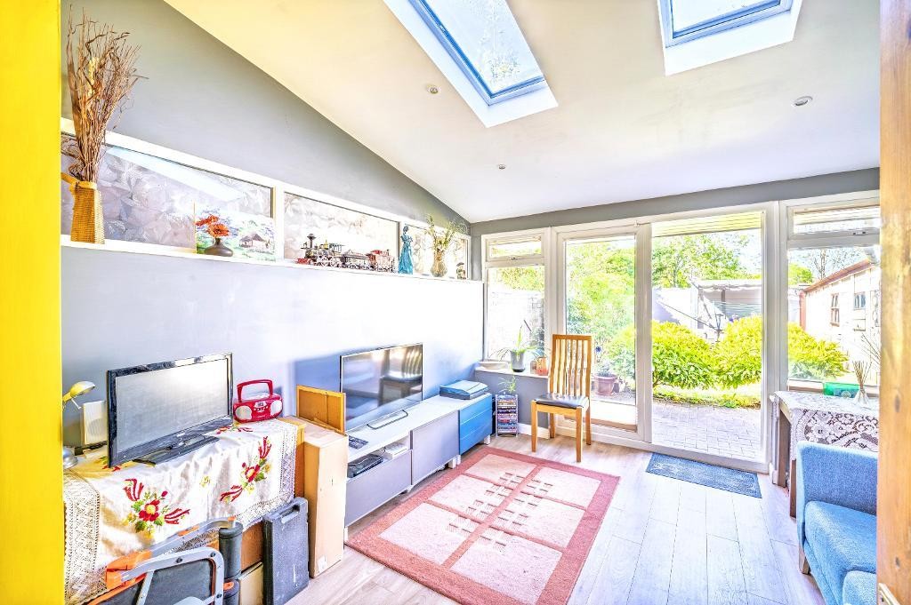 Images for Aylesbury Road, Bedford