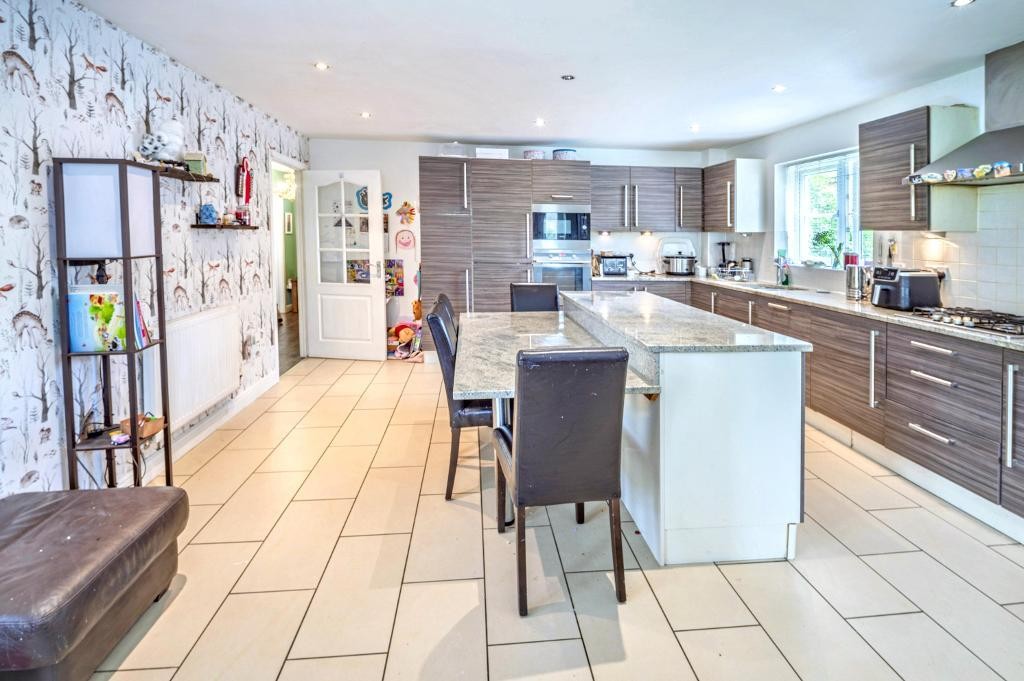 Images for Margil Rd, Bedford