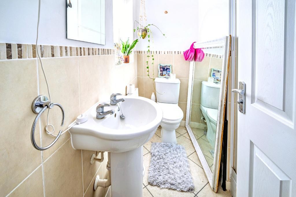 Images for Margil Rd, Bedford
