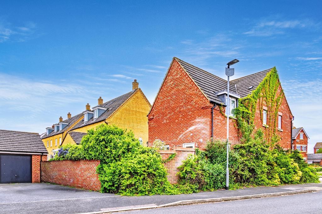 Images for Margil Rd, Bedford