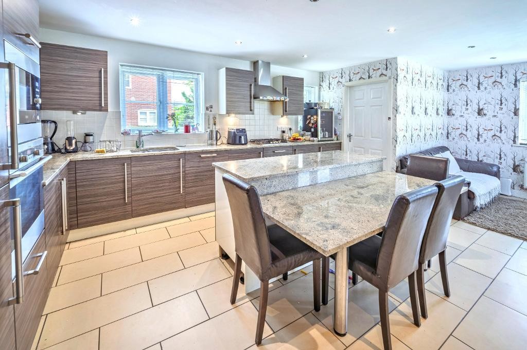 Images for Margil Rd, Bedford