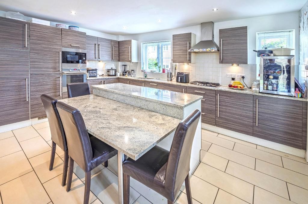 Images for Margil Rd, Bedford