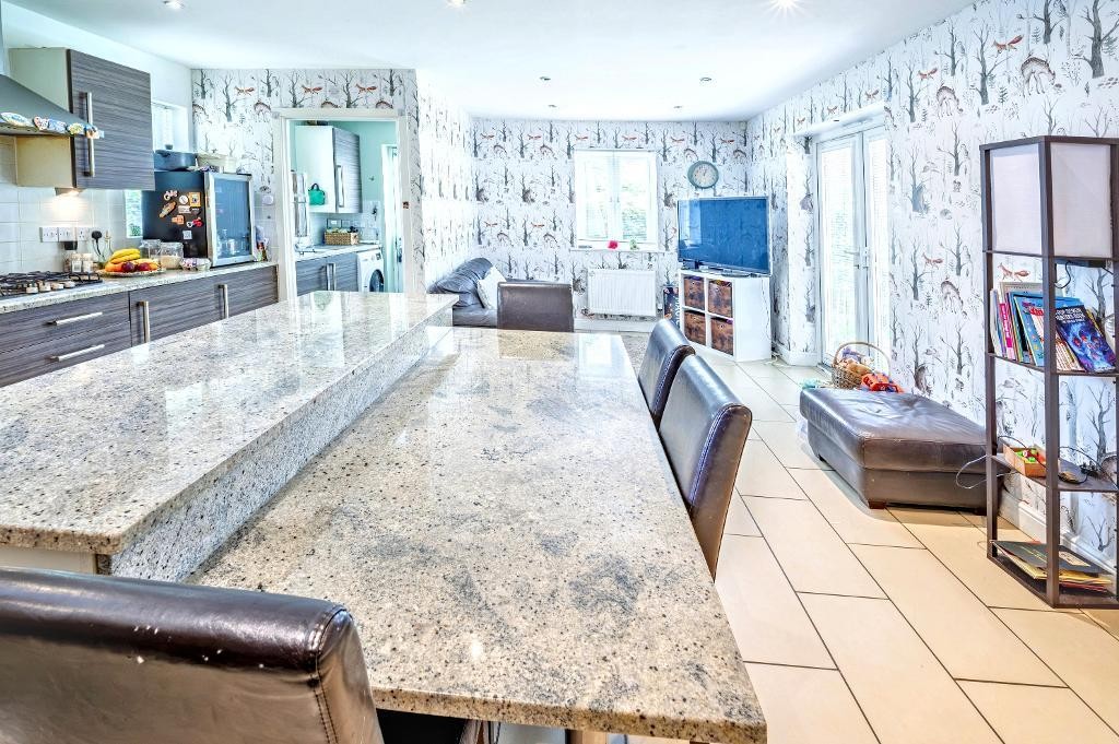Images for Margil Rd, Bedford