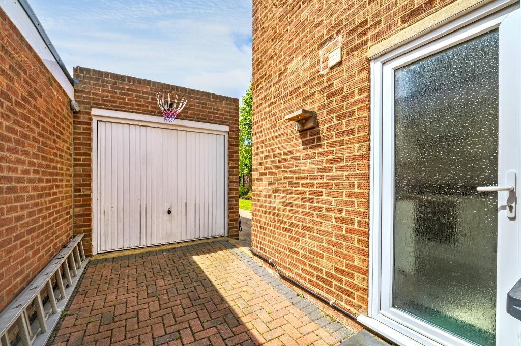 Images for Furzefield, Bedford