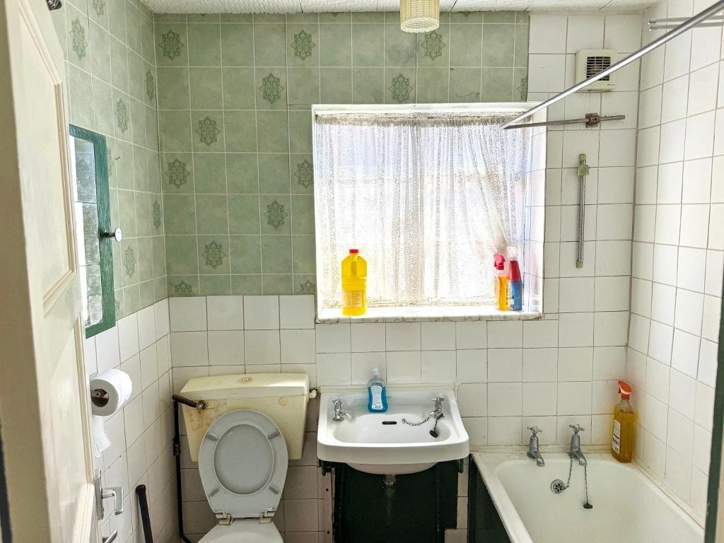 Images for Duchess Rd, Bedford