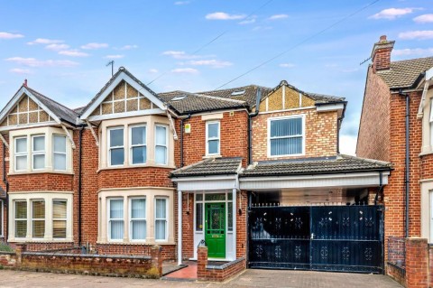View Full Details for Cutcliffe Place, Bedford
